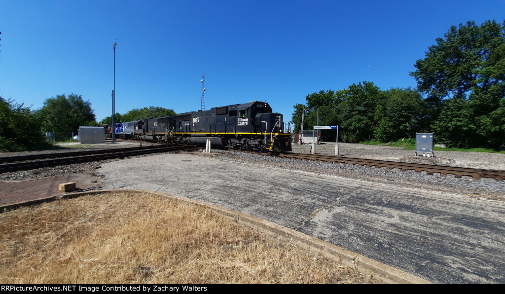 IC 1025 1032